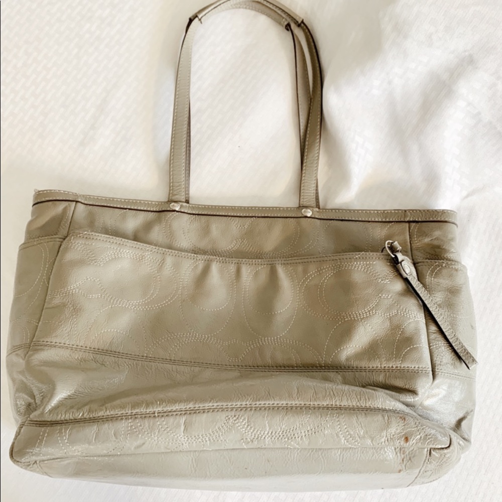 Coach Bag - Picture 3 of 8